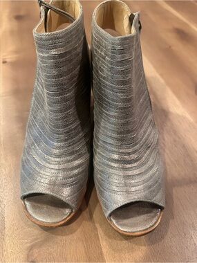 Paul Green Metallic Gray Peep-Toe Booties